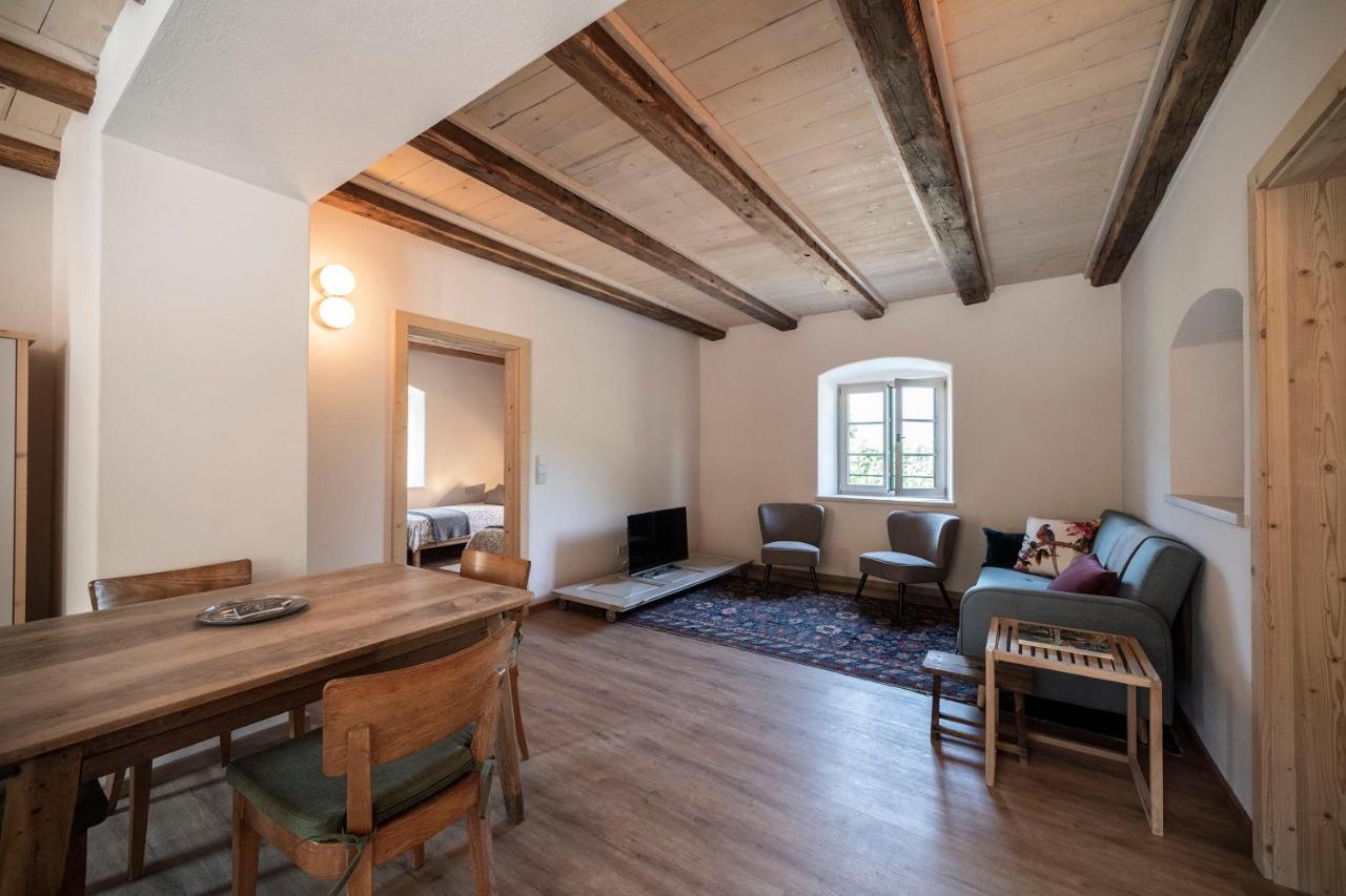 Weingut Kornell - Schafferhaus Cosmas Und Zeder Apartment แตร์ลาโน ภายนอก รูปภาพ