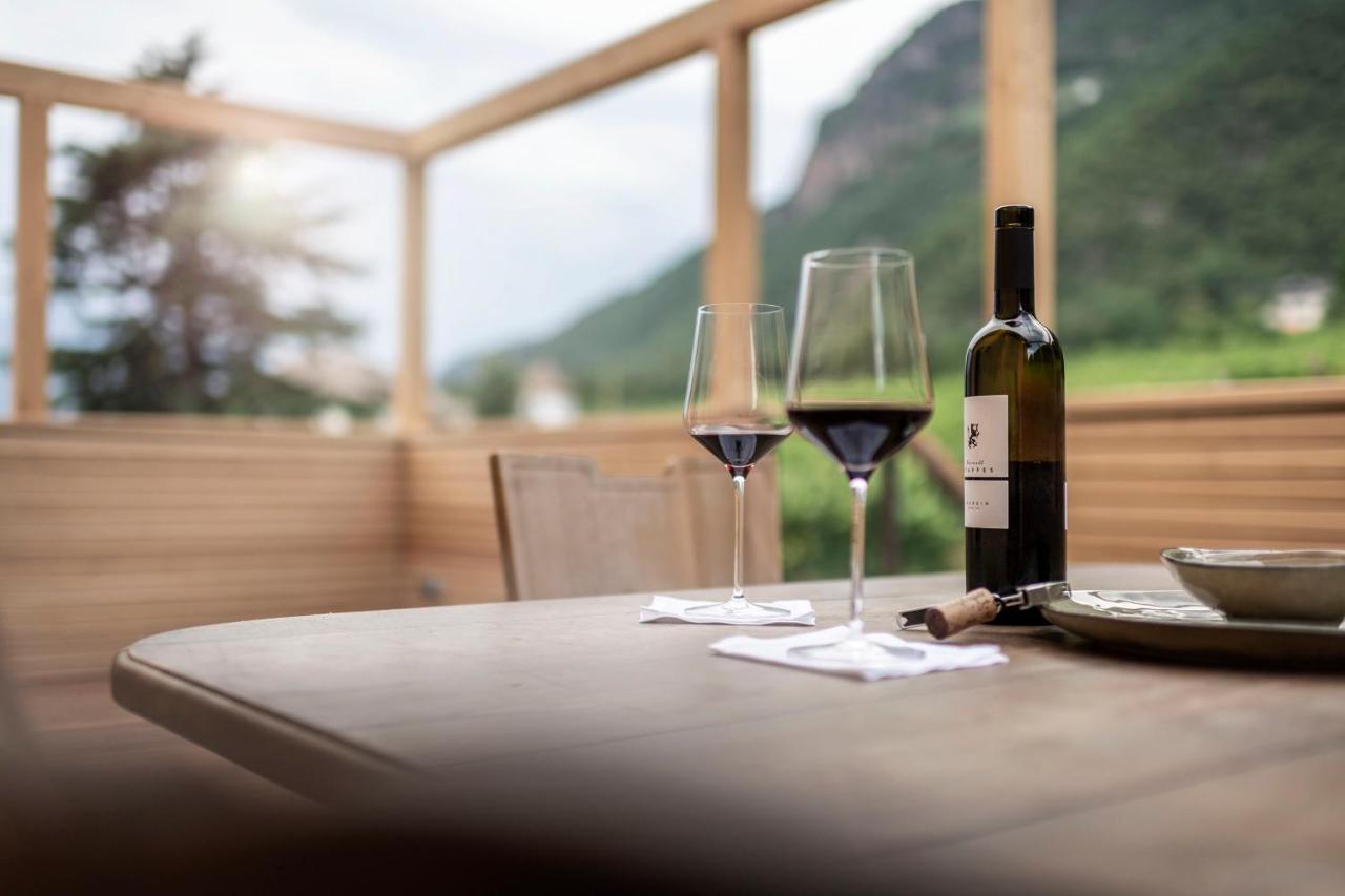 Weingut Kornell - Schafferhaus Cosmas Und Zeder Apartment แตร์ลาโน ภายนอก รูปภาพ